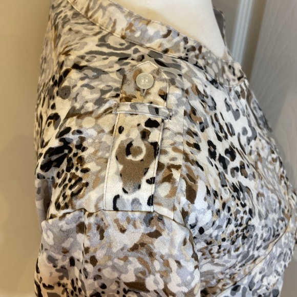 CALVIN KLEINN| Size L | animal print button down blouse - Picture 6 of 13